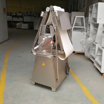পাওয়ার ইলেকট্রিক আটা প্রেসিং মেশিন 0.75kw ভোল্টেজ বাণিজ্যিক রান্নাঘরের জন্য