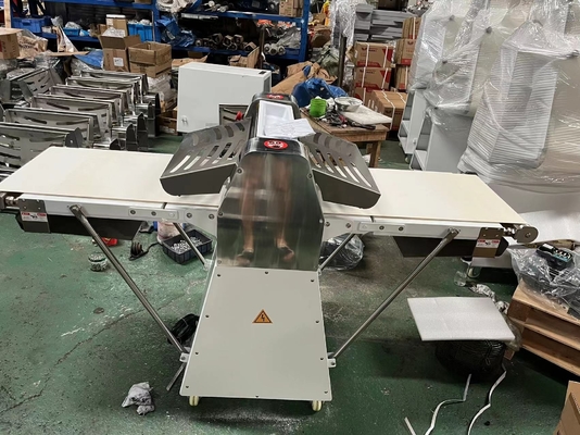 220V/380V উল্লম্ব আটা শীট 6.5kg সর্বোচ্চ আটা ওজন রোলার নিয়ন্ত্রণ পরিসীমা 0.5-38mm