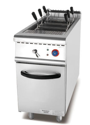 সিলভার রান্নাঘর রান্না সরঞ্জাম যান্ত্রিক নিয়ন্ত্রণ প্যানেল এবং 220V-240V ভোল্টেজ সঙ্গে